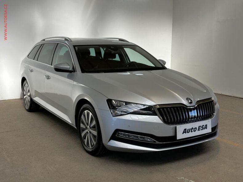 Škoda Superb - hlavní foto
