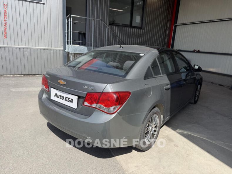 Chevrolet Cruze - hlavní fotka