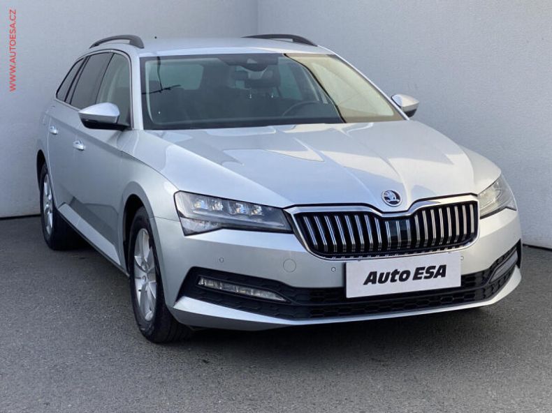 Škoda Superb - hlavní foto
