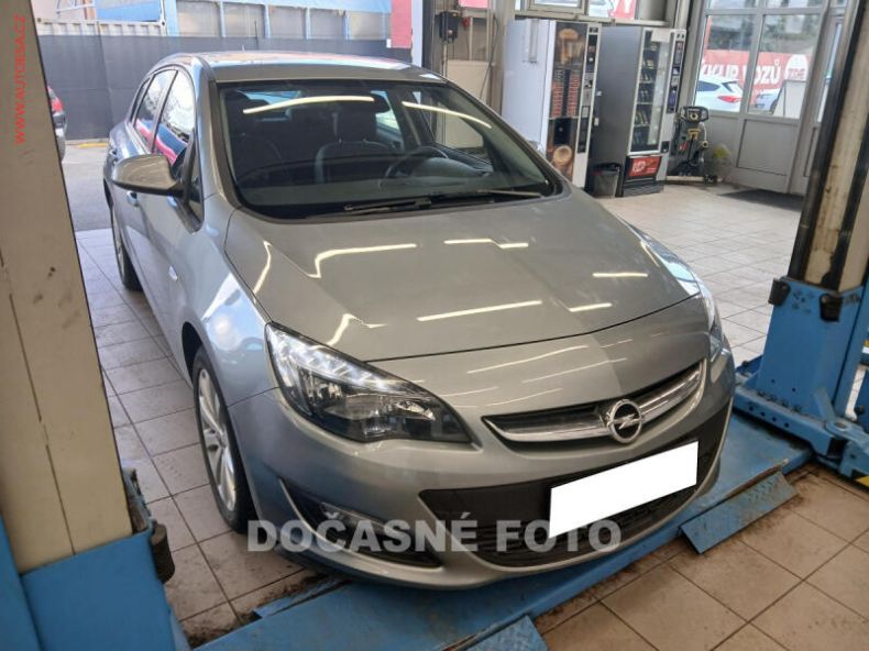 Opel Astra - hlavní fotka inzerátu