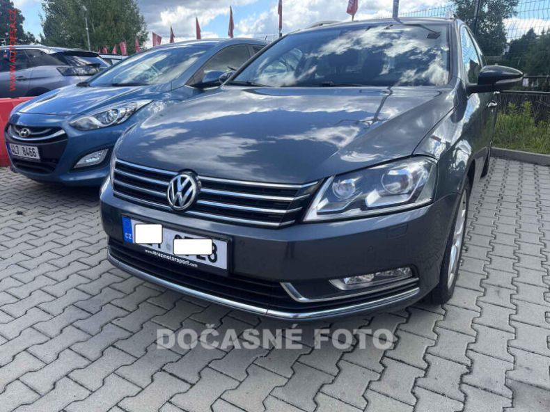 Volkswagen Passat - hlavní foto