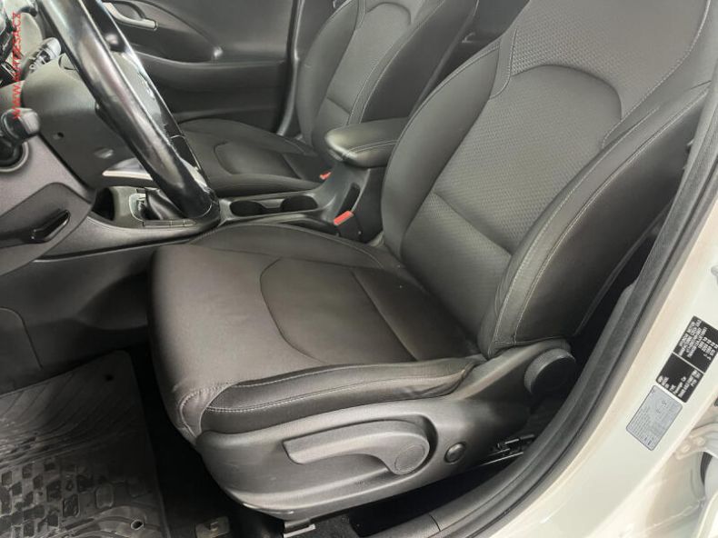 Hyundai i30 - hlavní fotka