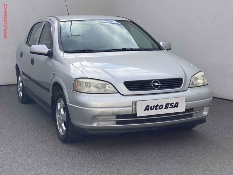 Opel Astra - hlavní foto