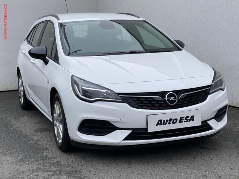 Opel Astra - hlavní foto
