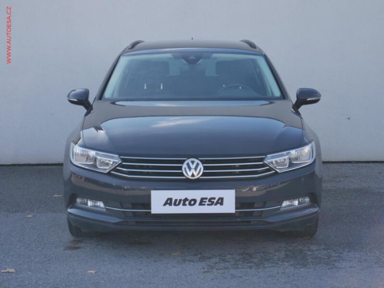 Volkswagen Passat - hlavní fotka