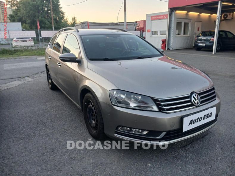 Volkswagen Passat - hlavní fotka inzerátu
