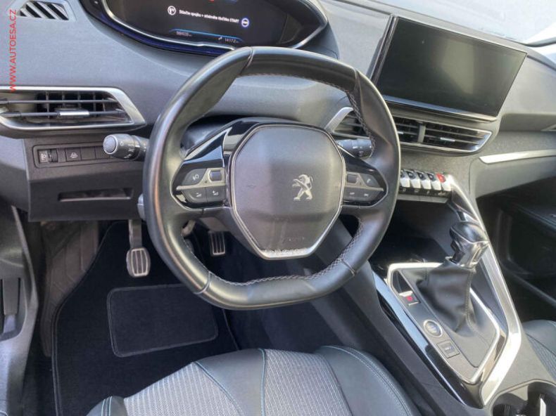 Peugeot 5008 - hlavní fotka