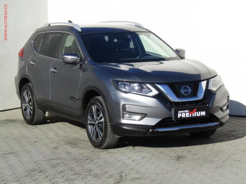 Nissan X-Trail - hlavní fotka