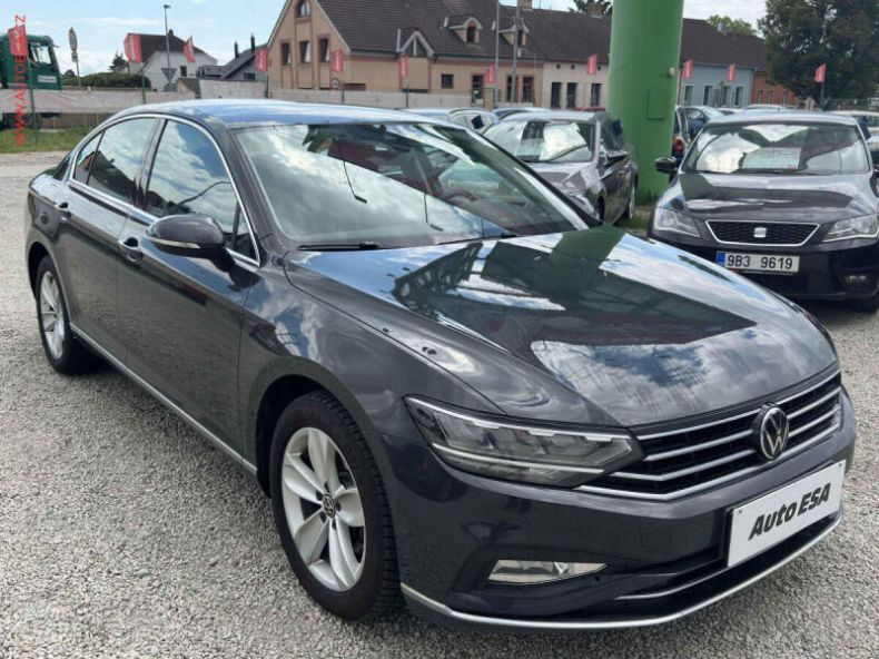 Volkswagen Passat - hlavní foto