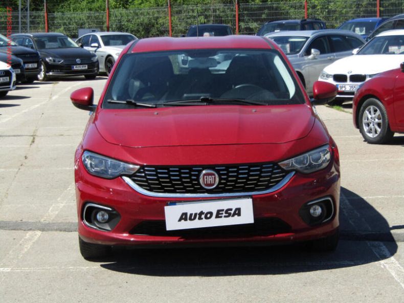 Fiat Tipo - hlavní fotka