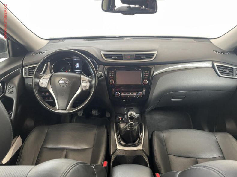 Nissan X-Trail - hlavní fotka