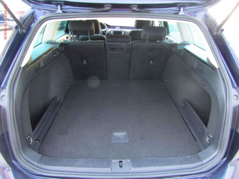 Volkswagen Passat - hlavní fotka