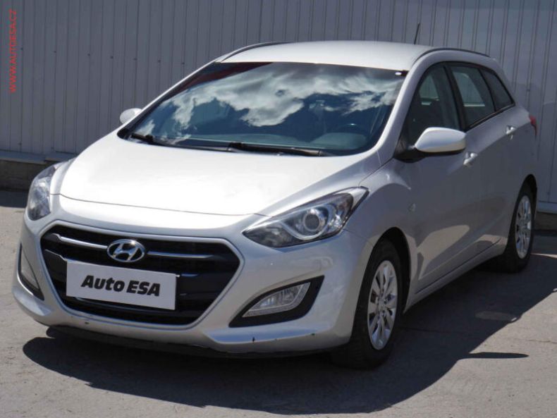 Hyundai i30 - hlavní fotka