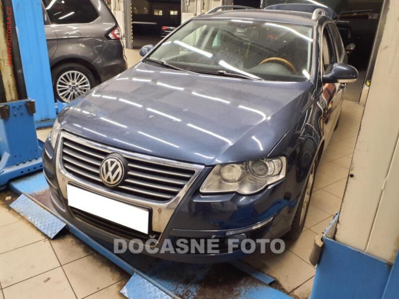 Volkswagen Passat - hlavní foto