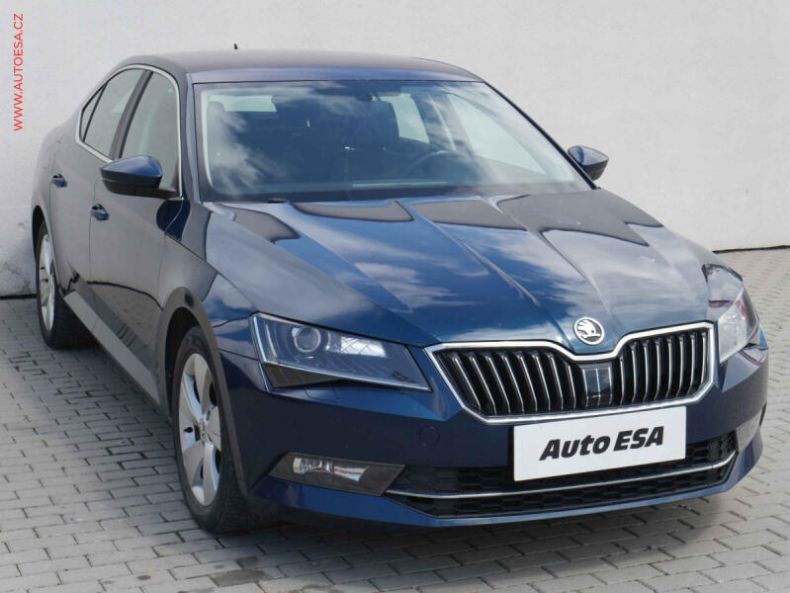 Škoda Superb - hlavní foto