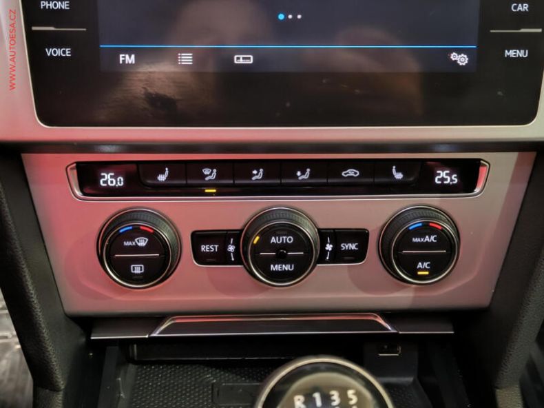 Volkswagen Passat - hlavní fotka