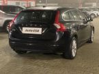Volvo V60 - fotka číslo 3