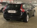 Volvo V60 - fotka číslo 3