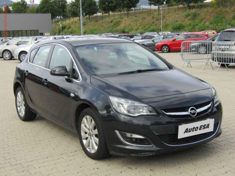 Opel Astra - hlavní fotka inzerátu