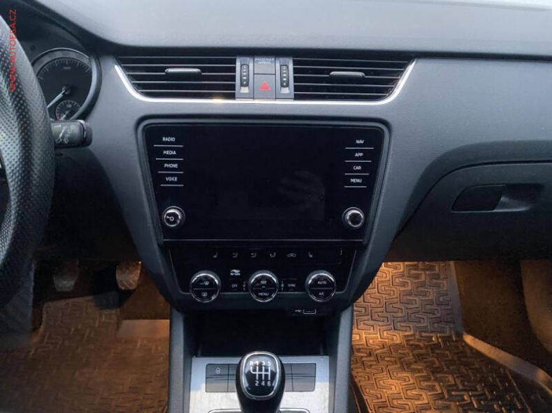 Škoda Octavia - hlavní fotka