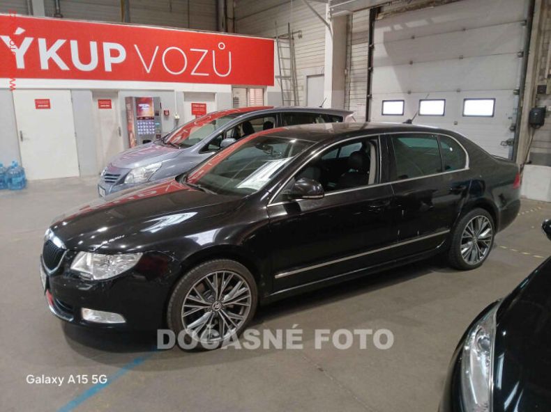 Škoda Superb - hlavní foto