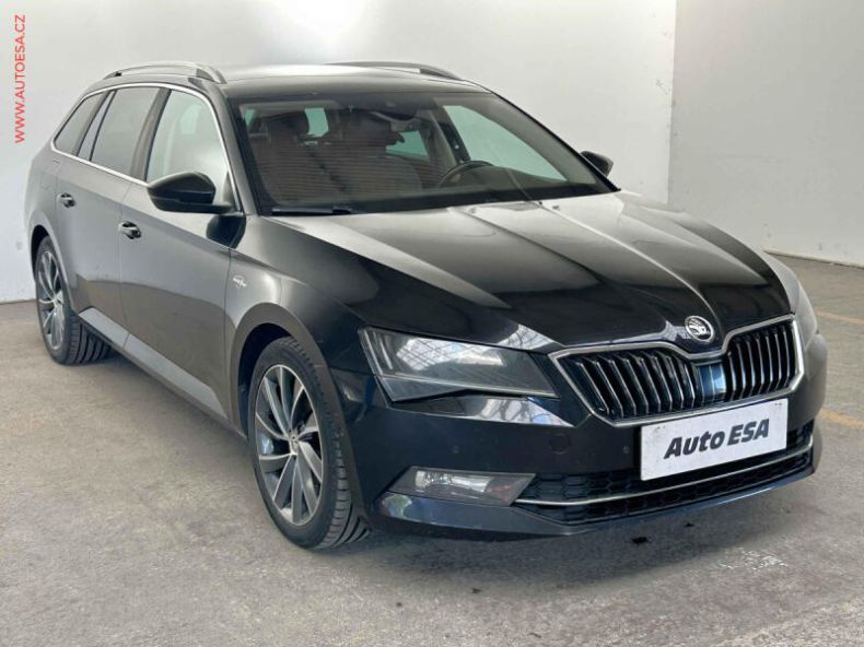Škoda Superb - hlavní foto