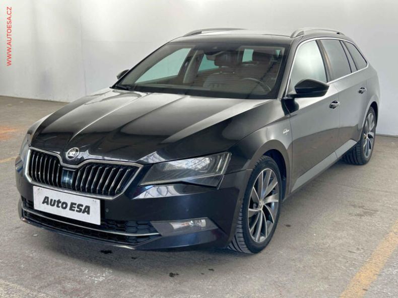 Škoda Superb - hlavní fotka