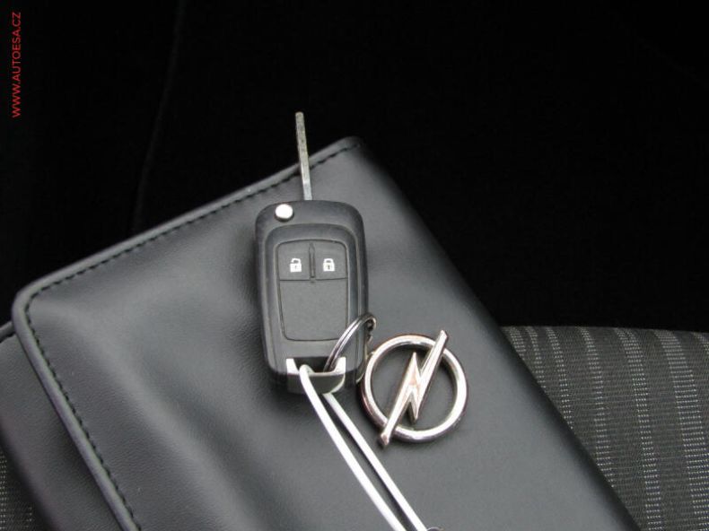 Opel Astra - hlavní fotka