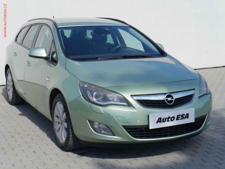 Opel Astra - hlavní foto