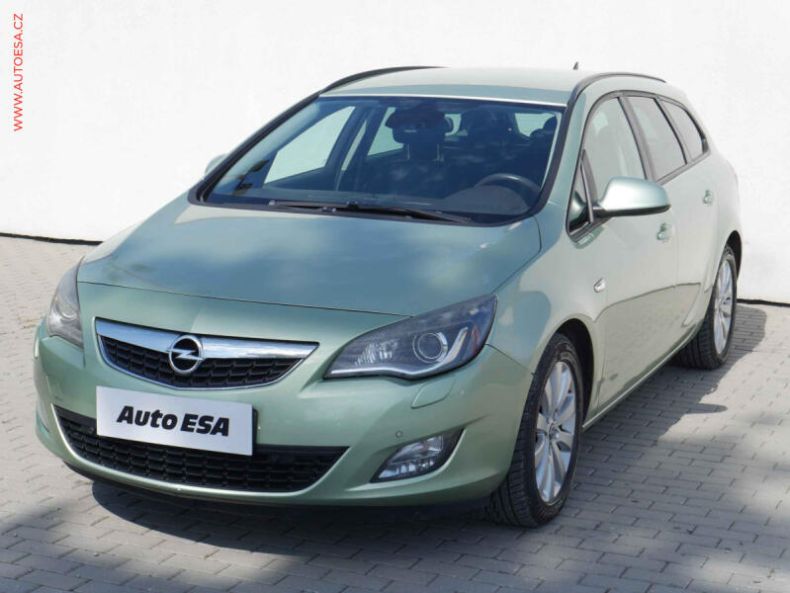 Opel Astra - hlavní fotka
