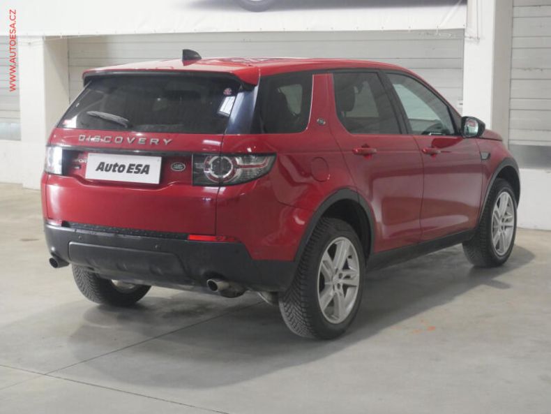 Land Rover Discovery - hlavní fotka