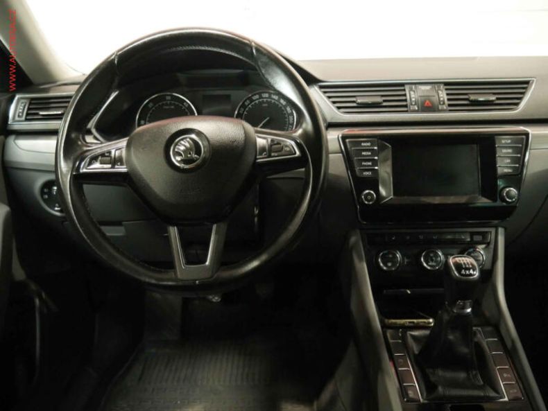 Škoda Superb - hlavní fotka