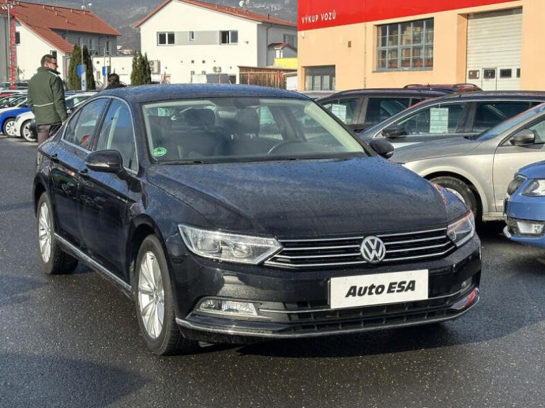 Volkswagen Passat - hlavní fotka inzerátu