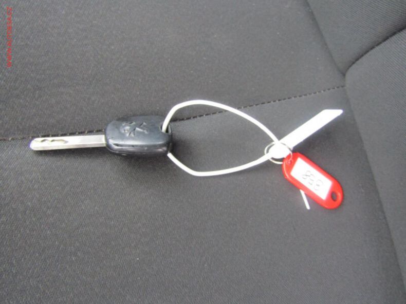 Peugeot 107 - hlavní fotka