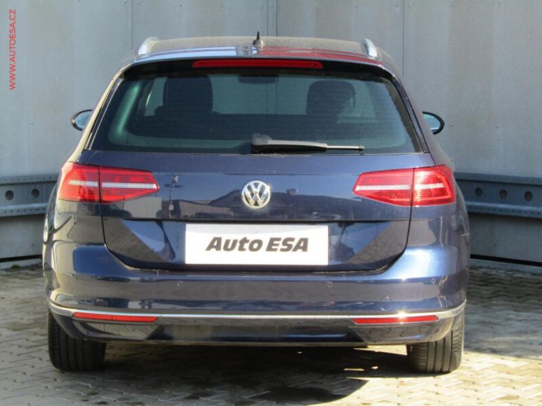 Volkswagen Passat - hlavní fotka