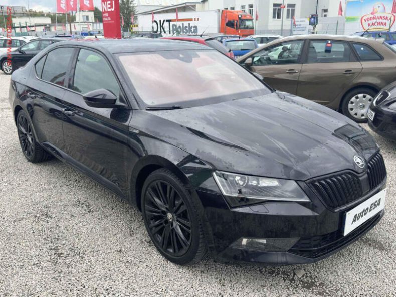 Škoda Superb - hlavní foto