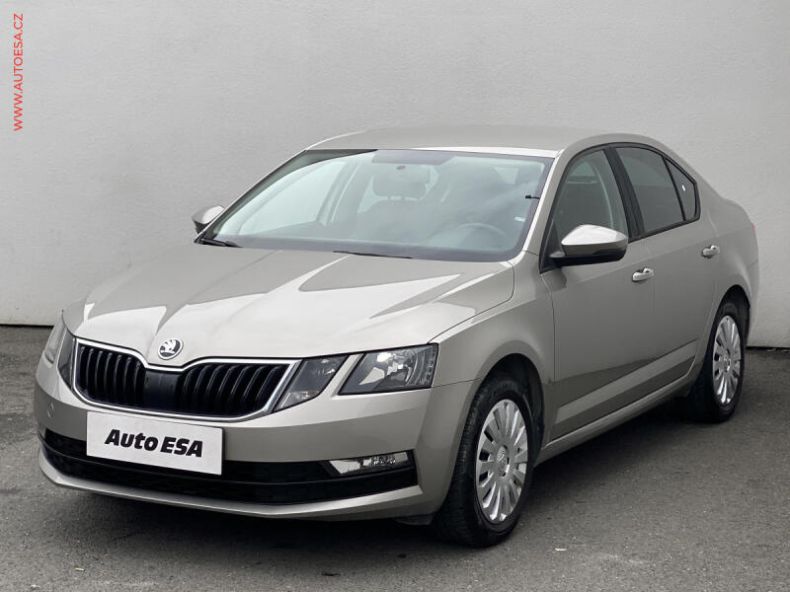 Škoda Octavia - hlavní fotka