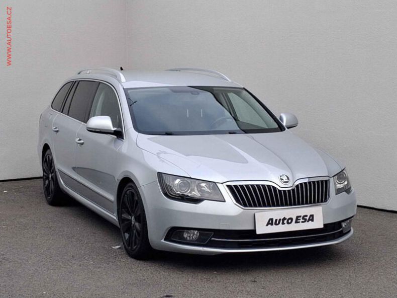 Škoda Superb - hlavní foto