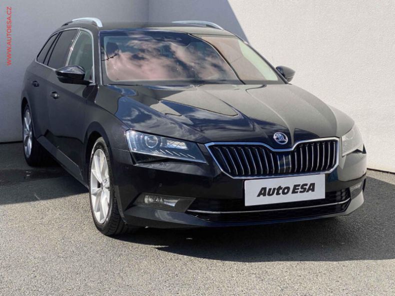 Škoda Superb - hlavní foto
