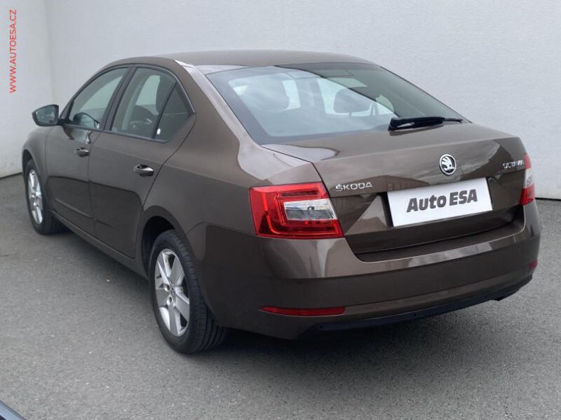 Škoda Octavia - hlavní fotka