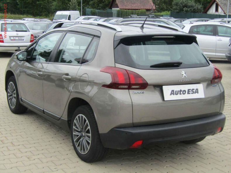 Peugeot 2008 - hlavní fotka