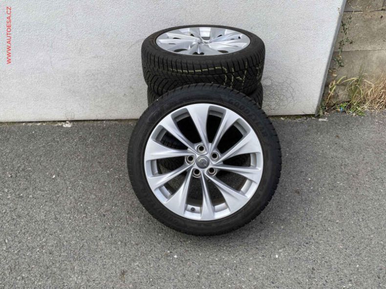 Opel Astra - hlavní fotka