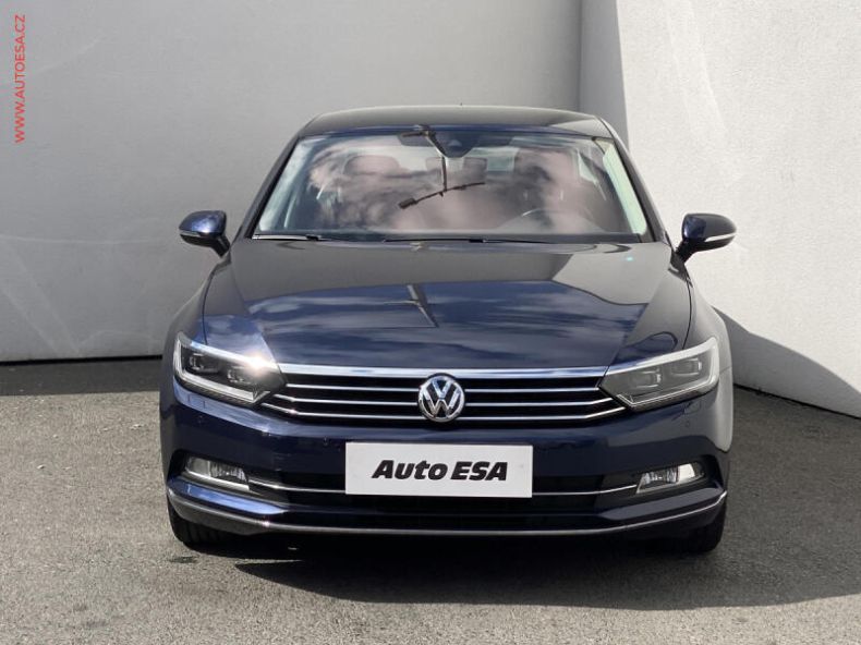 Volkswagen Passat - hlavní fotka