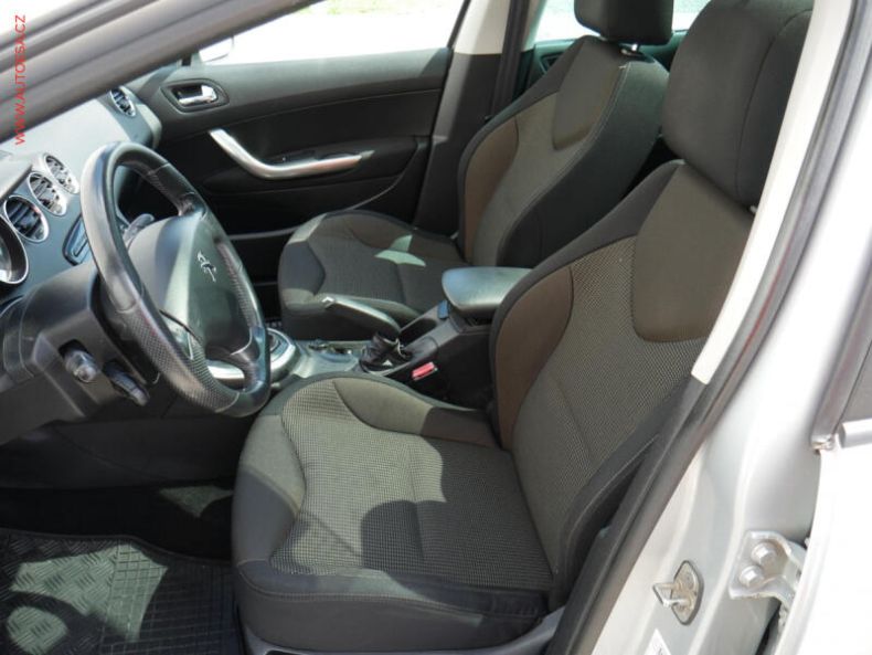 Peugeot 308 - hlavní fotka