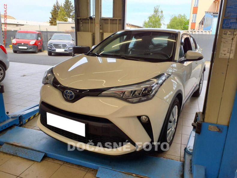 Toyota C-HR - hlavní foto