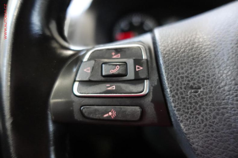 Volkswagen Touran - hlavní fotka