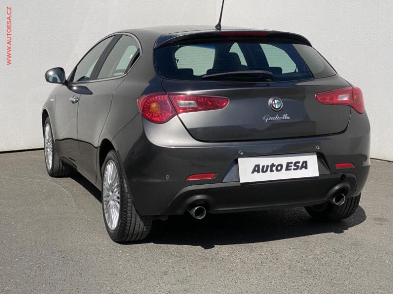 Alfa Romeo Giulietta - hlavní fotka