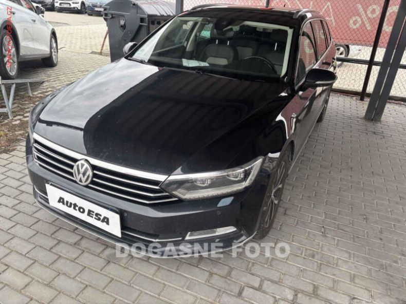 Volkswagen Passat - hlavní fotka inzerátu
