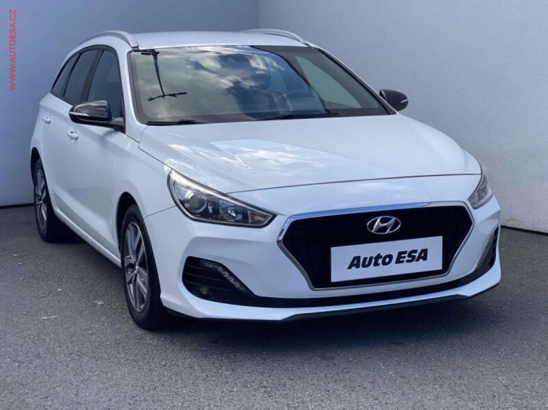 Hyundai i30 - hlavní foto