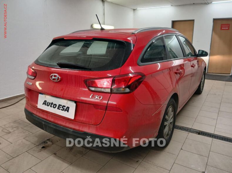 Hyundai i30 - hlavní fotka